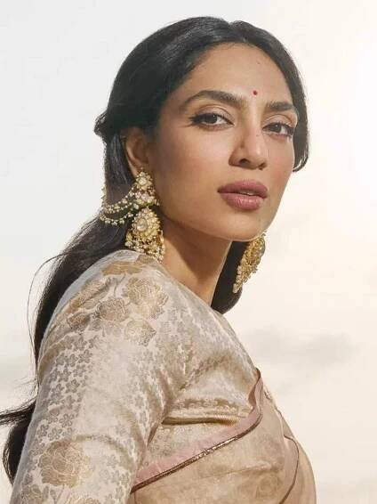 Sobhita Dhulipala sheds ethnic fashion goals in an elegant blush pink organza saree