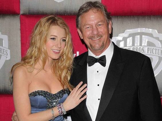 Blake Lively and father Ernie Lively attending the InStyle/Warner Bros. Golden Globe After Party in 2009