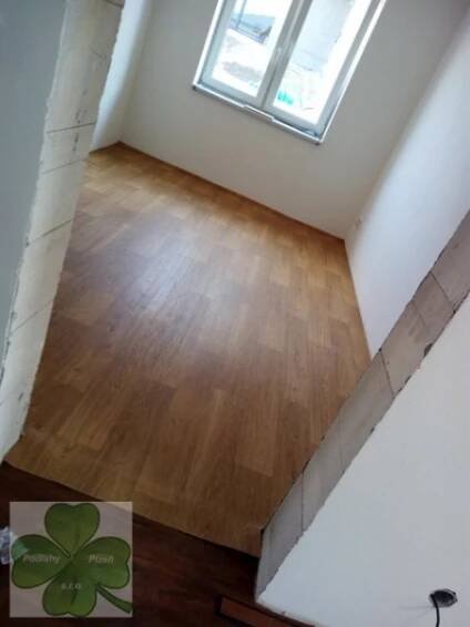 Novostavba bytového domu v Plzni - instalace PVC: