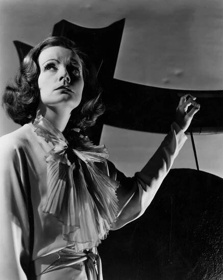 Pestrý závoj - Promo - Greta Garbo