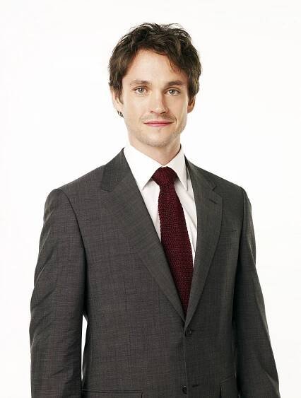 Báječný svět shopaholiků - Promo - Hugh Dancy