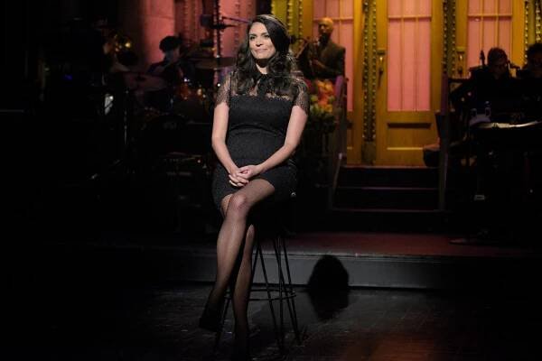 SATURDAY NIGHT LIVE -- "Elizabeth Banks" Episode 1688 -- Pictured: Cecily Strong during the cold open on November 14, 2015 -- (Photo by: Dana Edelson/NBCU Photo Bank/NBCUniversal via Getty Images via Getty Images)
