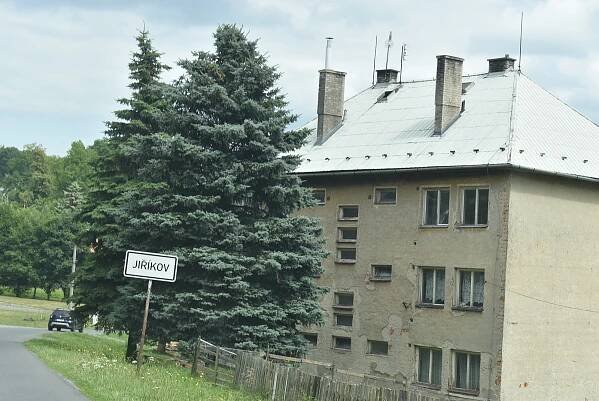 Návštěva Jiříkova na Bruntálsku. Hodně kostelů, do kterých se věřící už nevrátí