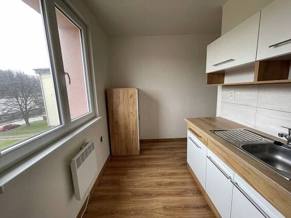 Pronájem Byt 3+1, Nemocniční, Dvorce, okres Bruntál