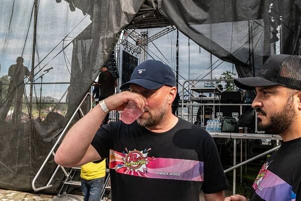 VIDEO: Návrat do devadesátek? Mámu zpívaly s Luneticem v Olomouci stovky lidí
