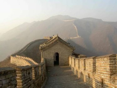 Soubor:Noel 2005 Pékin 031 muraille de chine Mutianyu.jpg – Wikipedie
