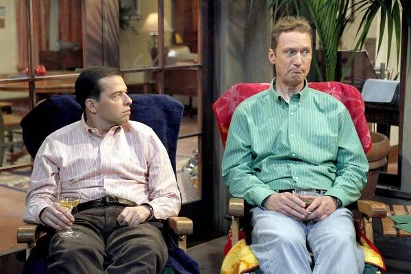 Dva a půl chlapa - Pravidlo dvou prstů - Z filmu - Jon Cryer, Ryan Stiles