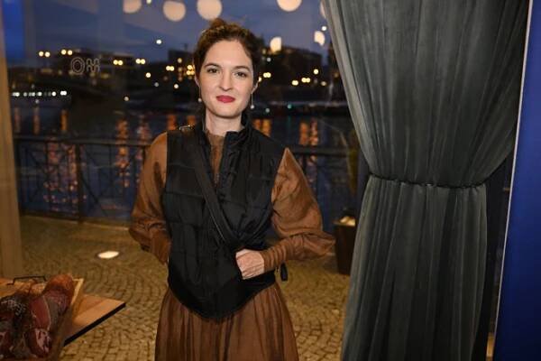 FOTO: Kristýna Ryška na adventním setkání s TV Nova. – stránka 22