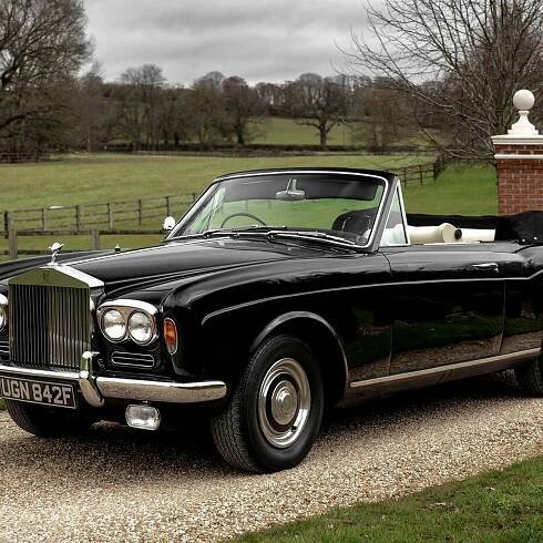 Po renovaci je na prodej Rolls-Royce z roku 1968, vozil se v něm Michael Caine
