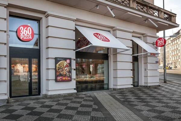 360 Pizza | Roman Mlejnek Photography | Fotograf architektury