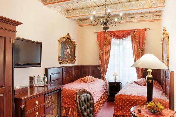 Hotel U Zlatého stromu by BHG | Prague City Tourism
