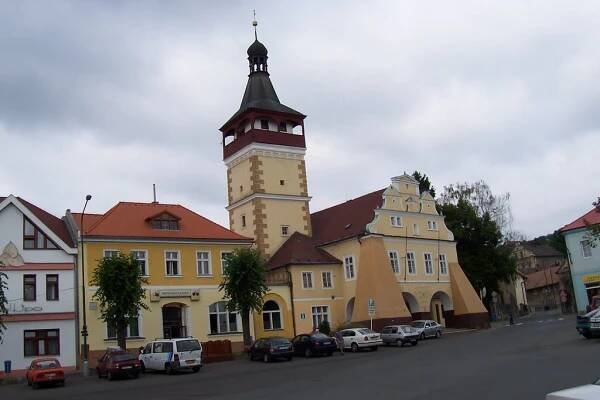 Náměstí "Dobrovice"