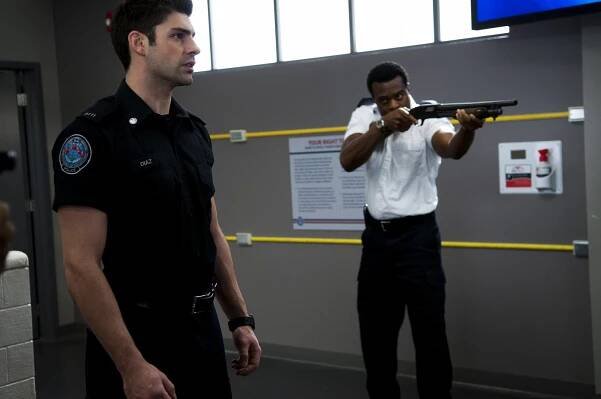 Rookie Blue - Rukojmí - Z filmu - Travis Milne, Lyriq Bent
