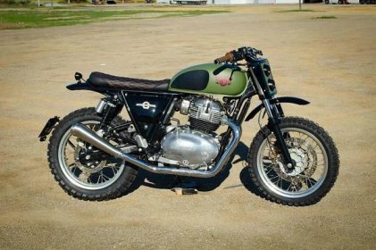 Royal Enfield Scrambler "Intruder" in right-side view