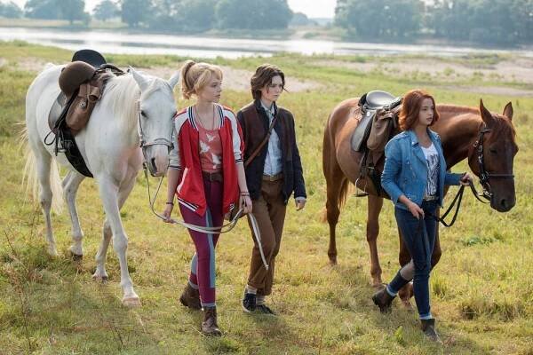 Lina Larissa Strahl, Lea van Acken, Lisa-Marie Koroll - Bibi a Tina 4: Naprostý chaos - Z filmu