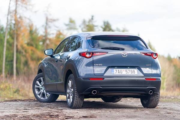 Otestovali jsme novou Mazdu CX-30! Trojka od Mazdy má konečně praktickou variantu. Na kolik vás vyjde?