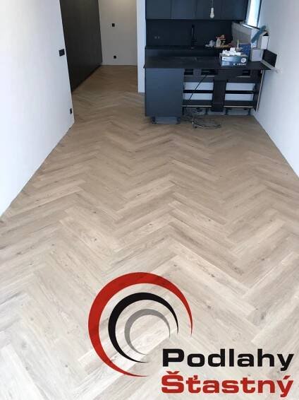 Realizace vinylových podlah - Podlahy Šťastný