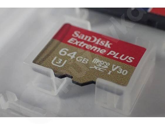 64GB SanDisk Extreme Plus micro SDXC + SD adaptér