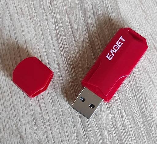 Červený USB Flash disk - 64 GB Eaget