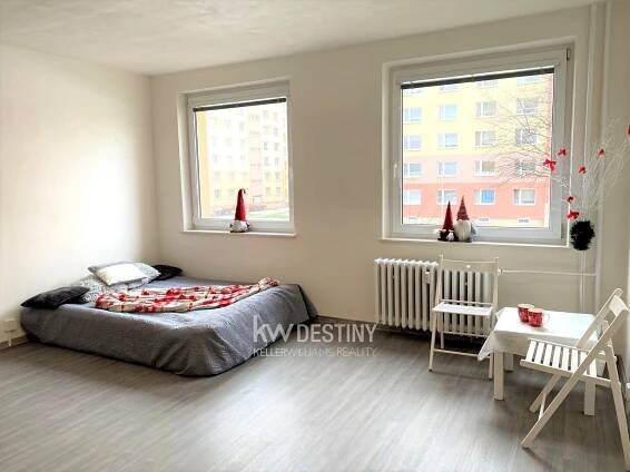 Prodej bytu 1+kk, 31 m2 - Teplice - Keller Williams