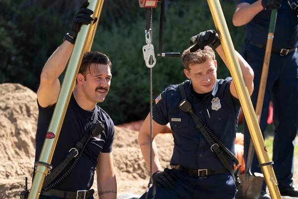9-1-1's Oliver Stark and Ryan Guzman break down that Risky and touching 'Buddie' final moment