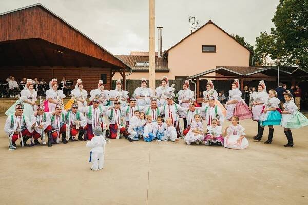 Krása tradice. Charvátská Nová Ves oslavila svoje krojované hody. Podívejte se
