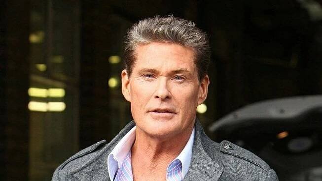 David Hasselhoff zrušil turné po Británii. Neprodávaly se lístky - Super.cz