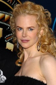 Kidman abandons dyeing her hair and leaves everyone speechless! The actress makes rare appearance with completely grayed hair! - Celebrity Daily