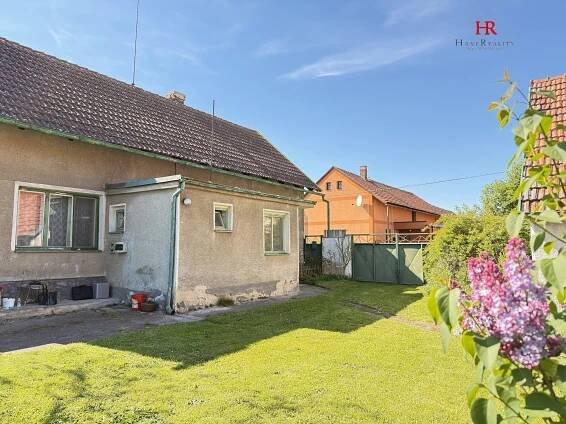 Prodej nemovitosti > Nabízíme RD 2+1/G, 70 m2, pozemek 1.111 m2, Třebovle, okr. Kolín 