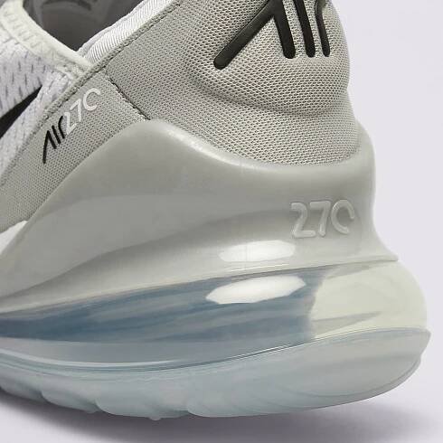 NIKE AIR MAX 270