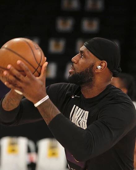 LeBron James Beats Studio Buds 2