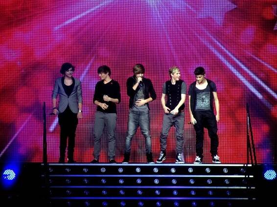 Soubor:One Direction X Factor Live Glasgow 2.jpg – Wikipedie