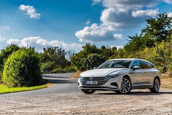 Volkswagen Arteon Shooting Brake eHybrid: Krása, ticho a pohodlí