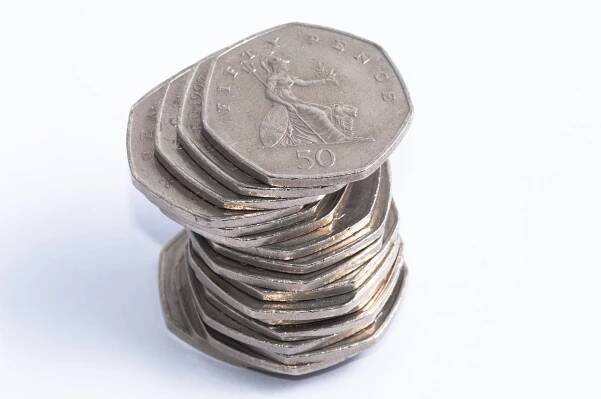 padesát pence stack - money stack uk - stock snímky, obrázky a fotky