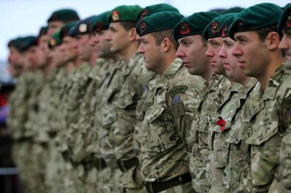 Britové přestaví armádu: S čím chtějí bojovat proti ISIS?