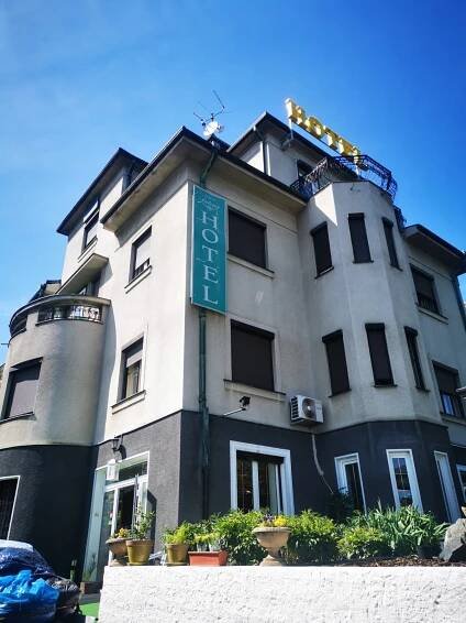 Praha 8 - hotel Antonie -... - Dům, budova