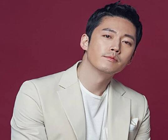 Jang Hyuk Biography – Facts, Childhood, Family Life of Actor
