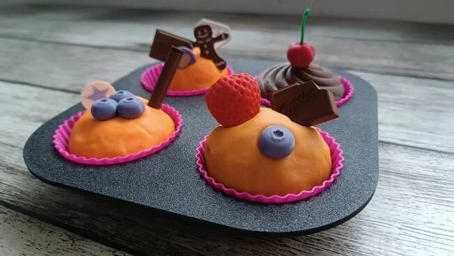Zdobení Muffinů (různé varianty, i samotné dekorace)