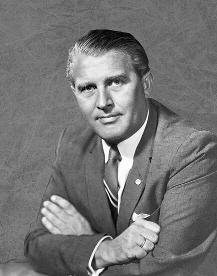 Wernher von Braun: *23.3.1912 – †16.6.1977, americký raketový technik německého původu