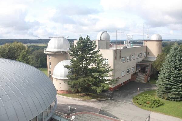 Hvězdárna a planetárium v Hradci Králové - AKIA, a.s.