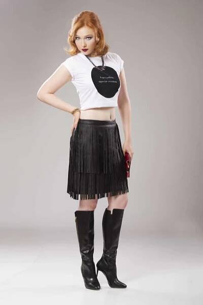 41 Hottest Pictures Of Molly C. Quinn | CBG