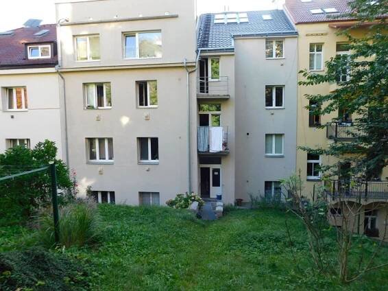 Pronájem bytu 1+kk 31 m², Křížová, Praha, Praha