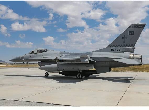 General Dynamics F-16A Fighting Falcon – EvrenKalinbacak / Shutterstock