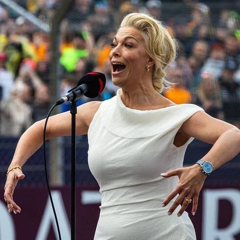 Hannah Waddingham delivers spine-tingling ‘God Save the King’ solo at British Grand Prix
