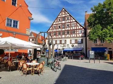Nordlingen: An urban jewel bathed in the glitter of millions of diamonds 11