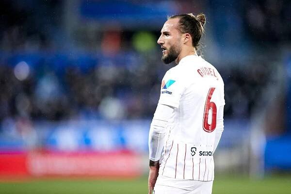 Sevilla remizovala na hřišti Alavésu a ztrácí na vedoucí Real pět bodů