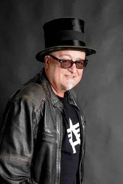 Slávek Janda (Abraxas) - Doba byla velice inspirativní. I když jsme byli za železnou oponou, v hudbě to žilo - musicserver.cz