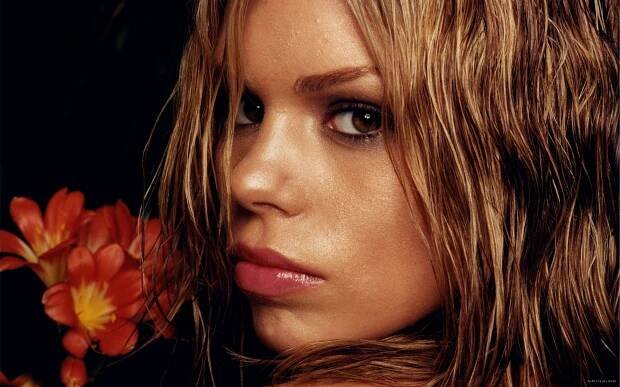Billie Piper zblízka