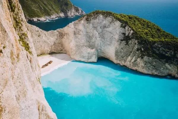 Navagio pláž na ostrově Zakynthos 