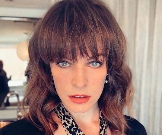 Milla Jovovich Biography - Facts, Childhood, Family Life & Achievements